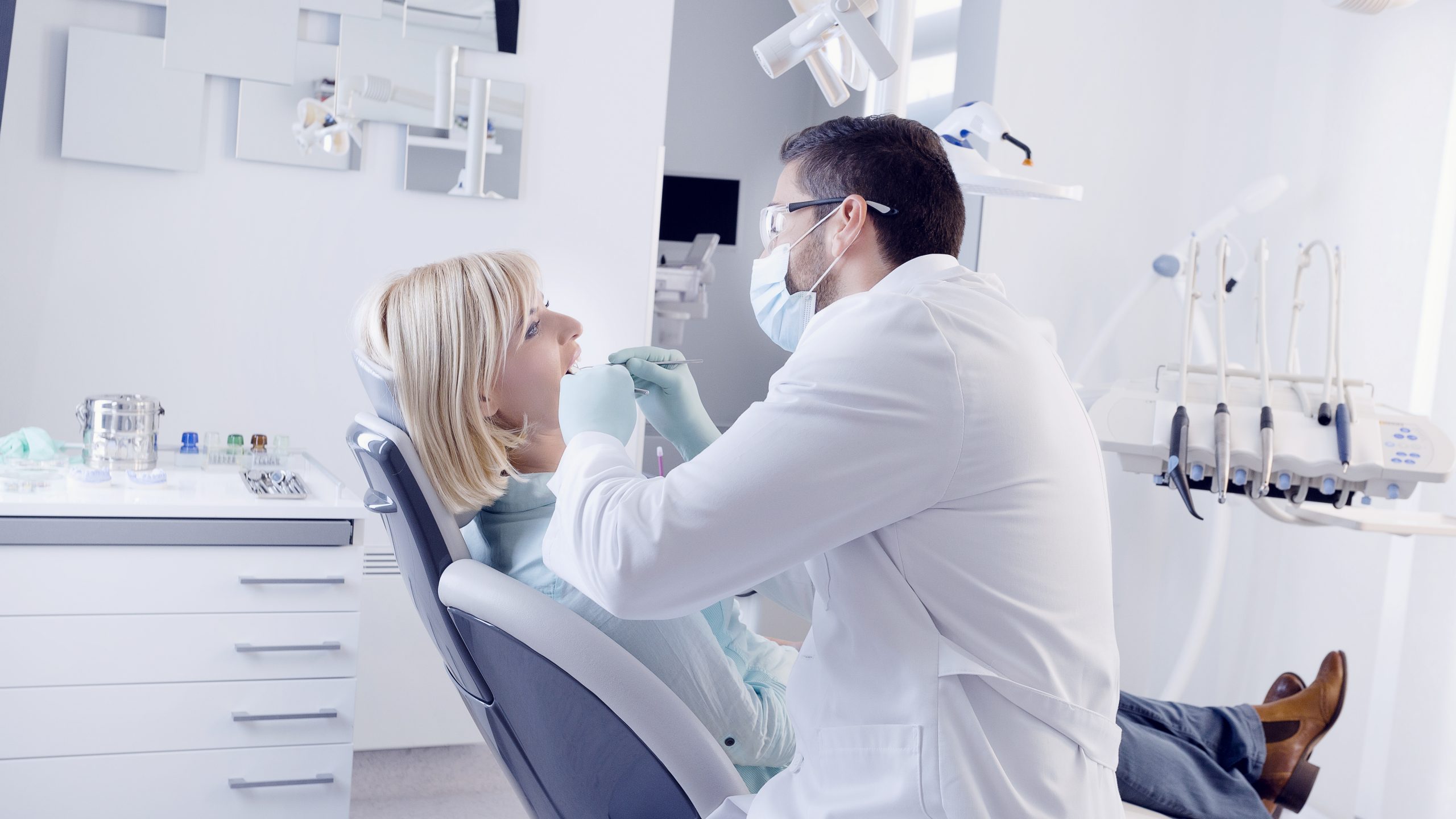 Dentist in Phoenix, OR